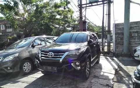 Toyota Fortuner: Toyota Fortuner or similar