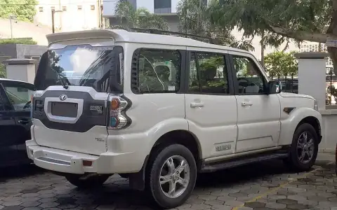 Mahindra Scorpio: Mahindra Scorpio, Scorpio-N or similar